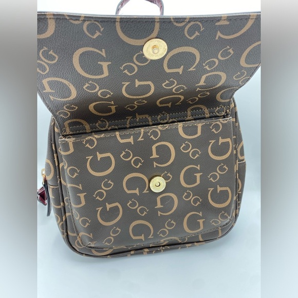 Guess Vintage Maroon Strap Brown Logo Backpack - Picture 2 of 14